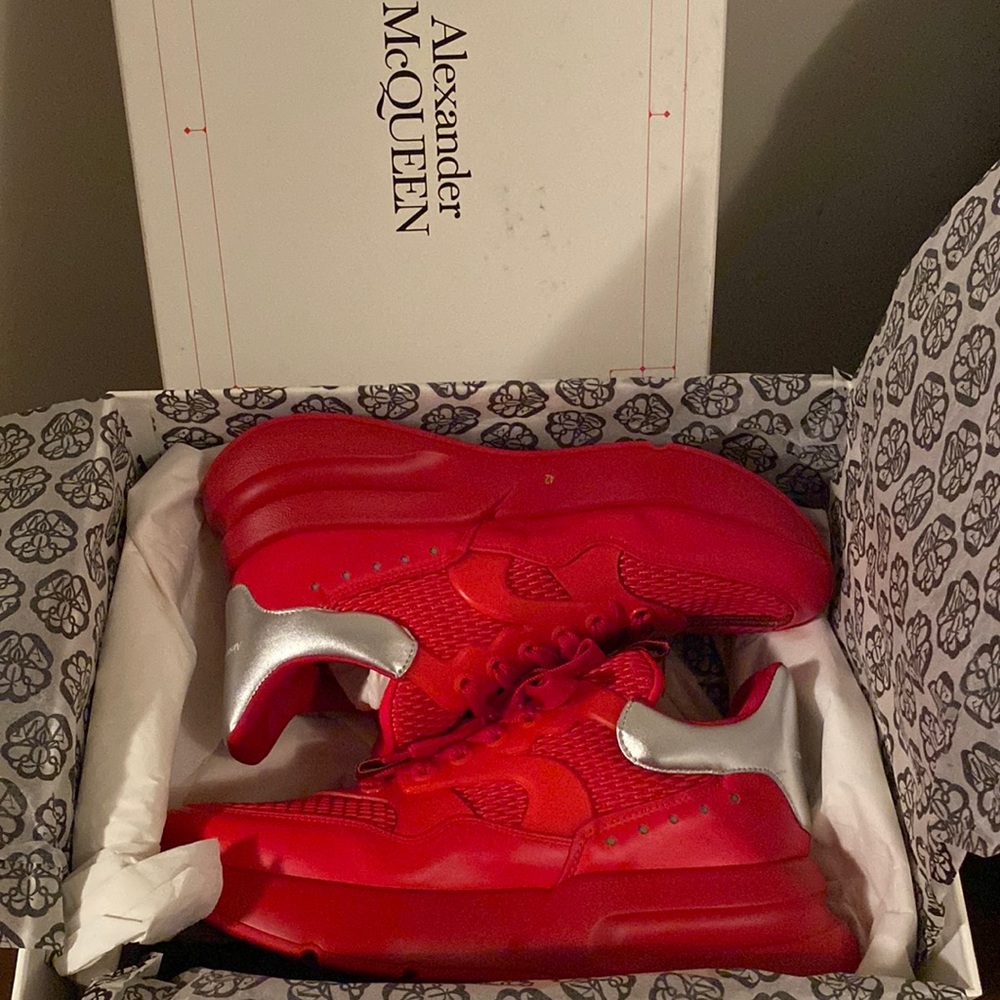 Size 42/9 Alexander McQueen Welsh Red/Silver.